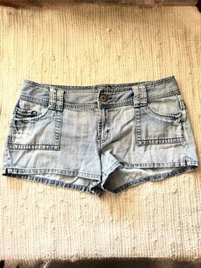 American Eagle Y2K Low Rise Denim Micro Shorts Cargo Pocket Vintage Wash